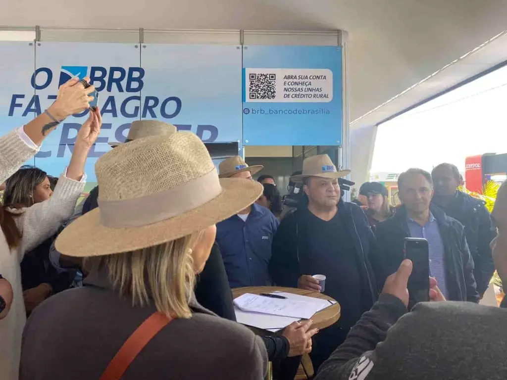 Governador Ibaneis Rocha marca presença no 4º dia da AgroBrasília e participa do Podcast Agro2 2 Ibaneis-Rocha-na-AgroBrasílía