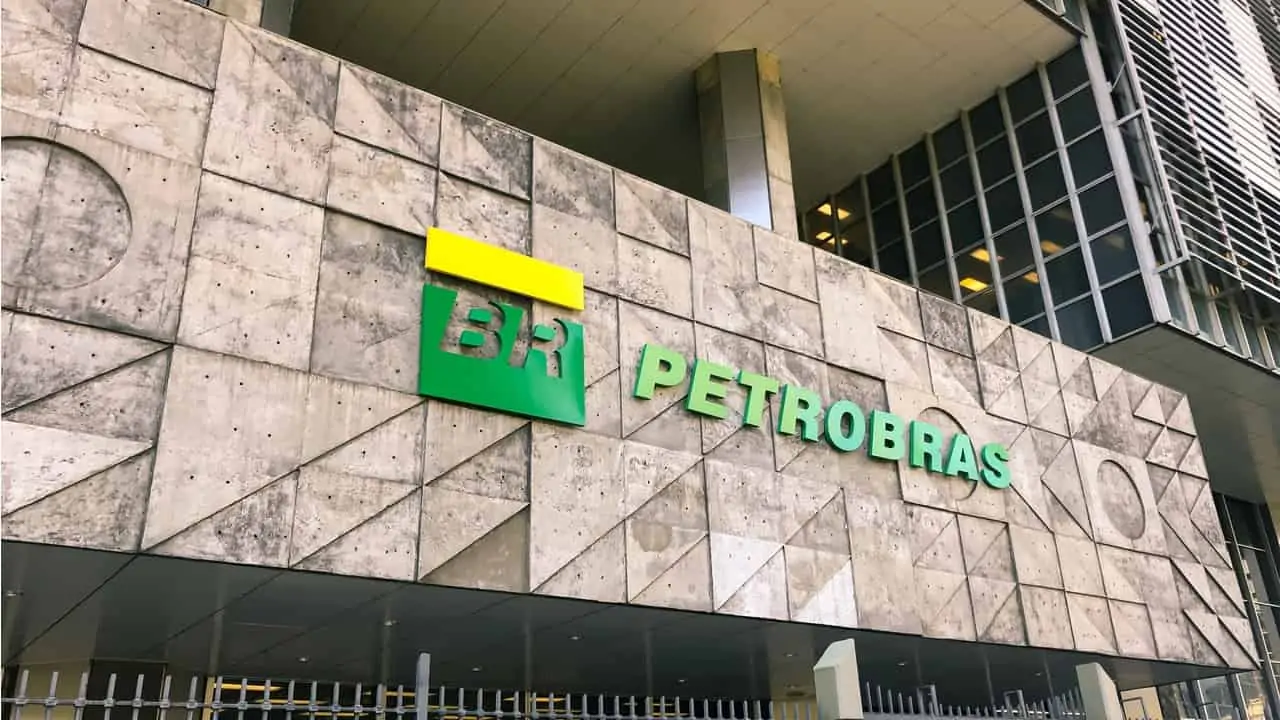 Petrobras reduz preço do querosene de aviação a partir de setembro 2 Petrobras reduz preço do querosene