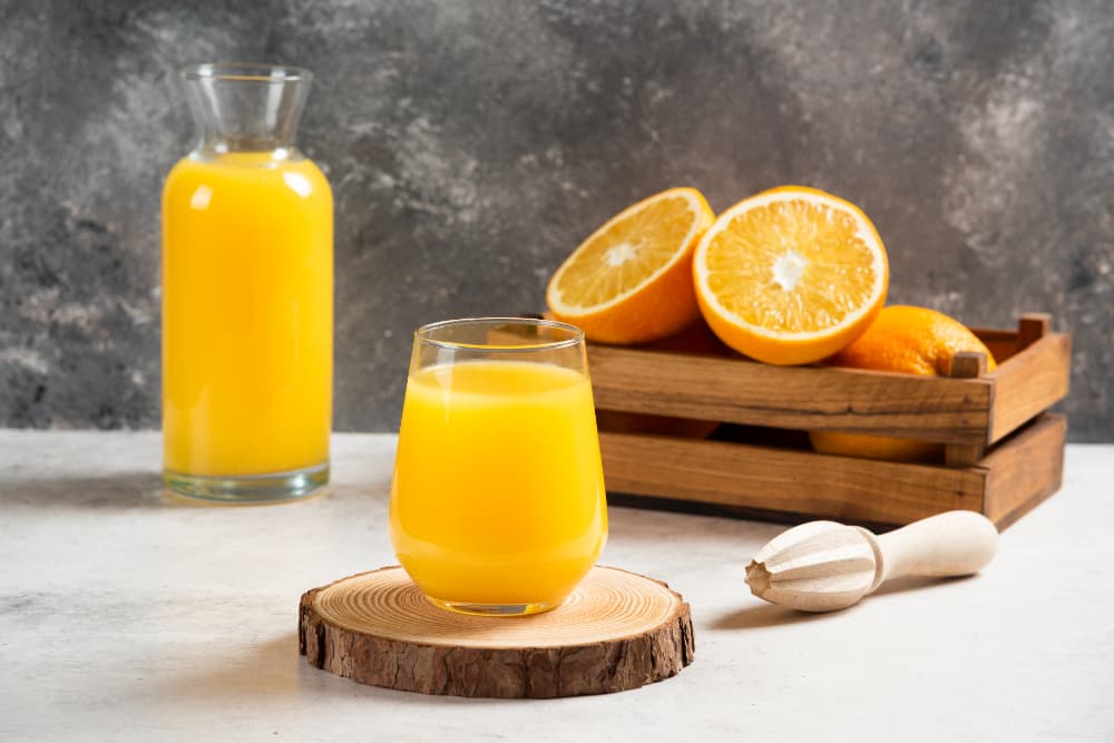 copo de suco de laranja