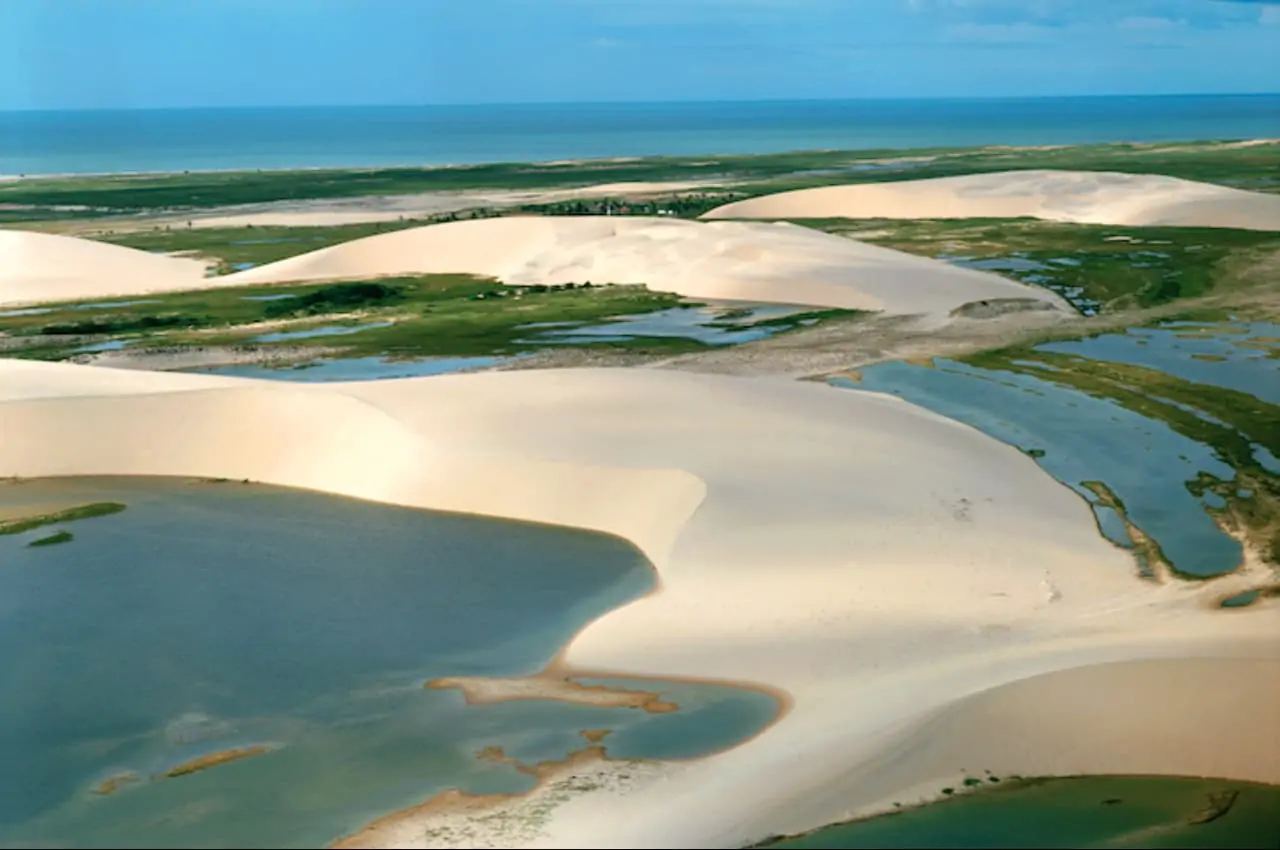 dunas e lagos no ceará