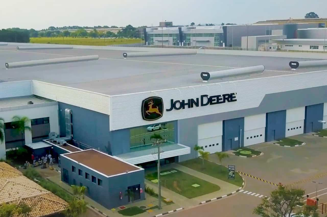 Prefeitura de Catalão e Governo de Goiás firmam parceria com a John Deere  para a geração de emprego no município - Prefeitura Municipal de Catalão