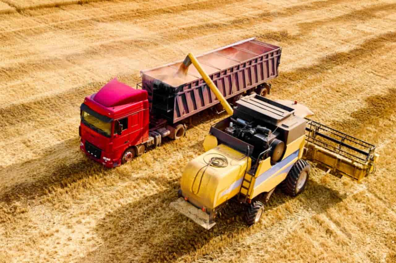 Diesel é usado no agronegócio nas máquinas agrícolas nos caminhões e até no manejo.