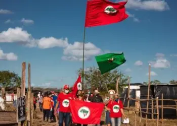 CPI do MST é protocolada na Câmara para investigar as invasões de terra no Brasil.