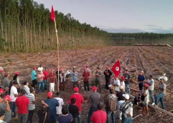 Frente Parlamentar Agropecuária repudia invasões de terra pelo MST.