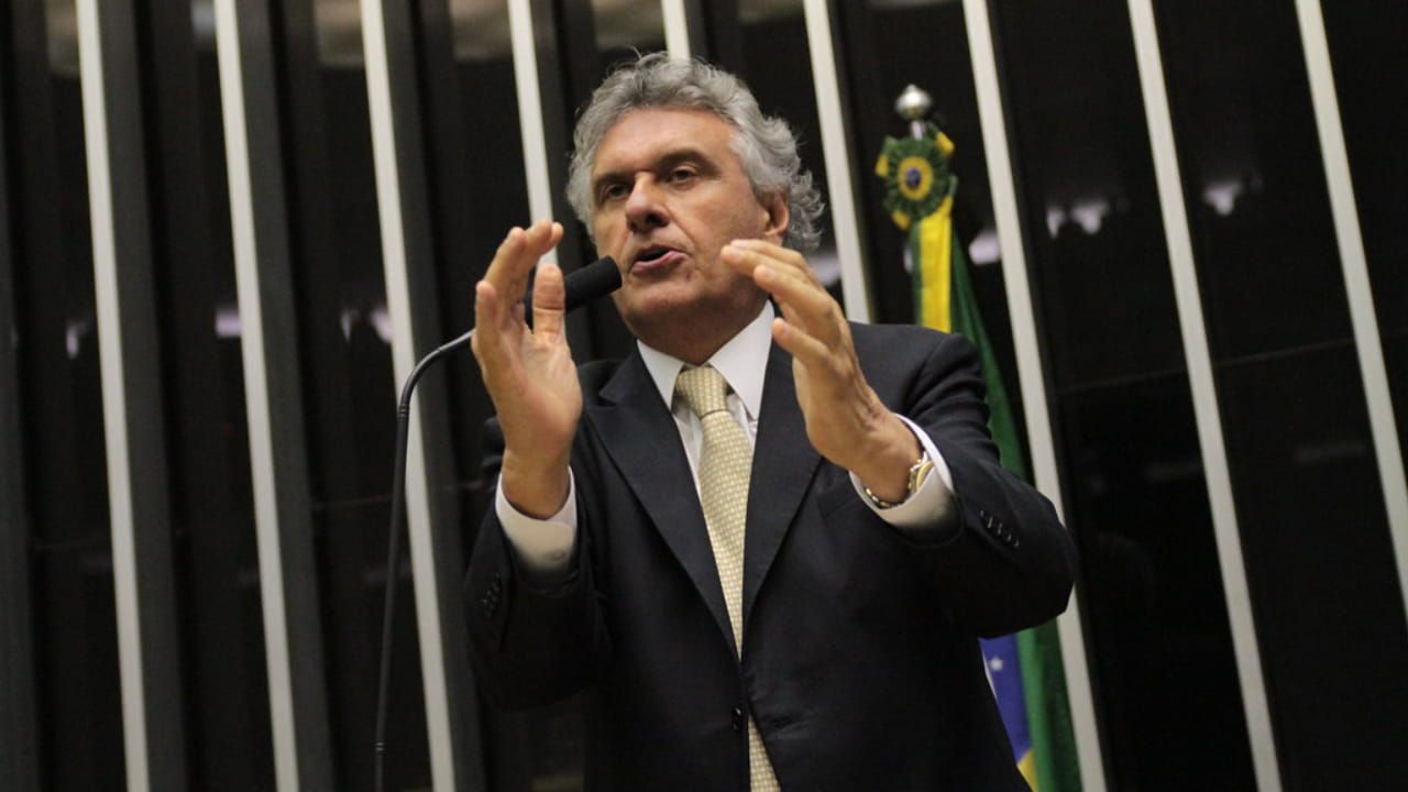 Governador foi convidado por declaração de não haver invasões de terra em Goiás. 