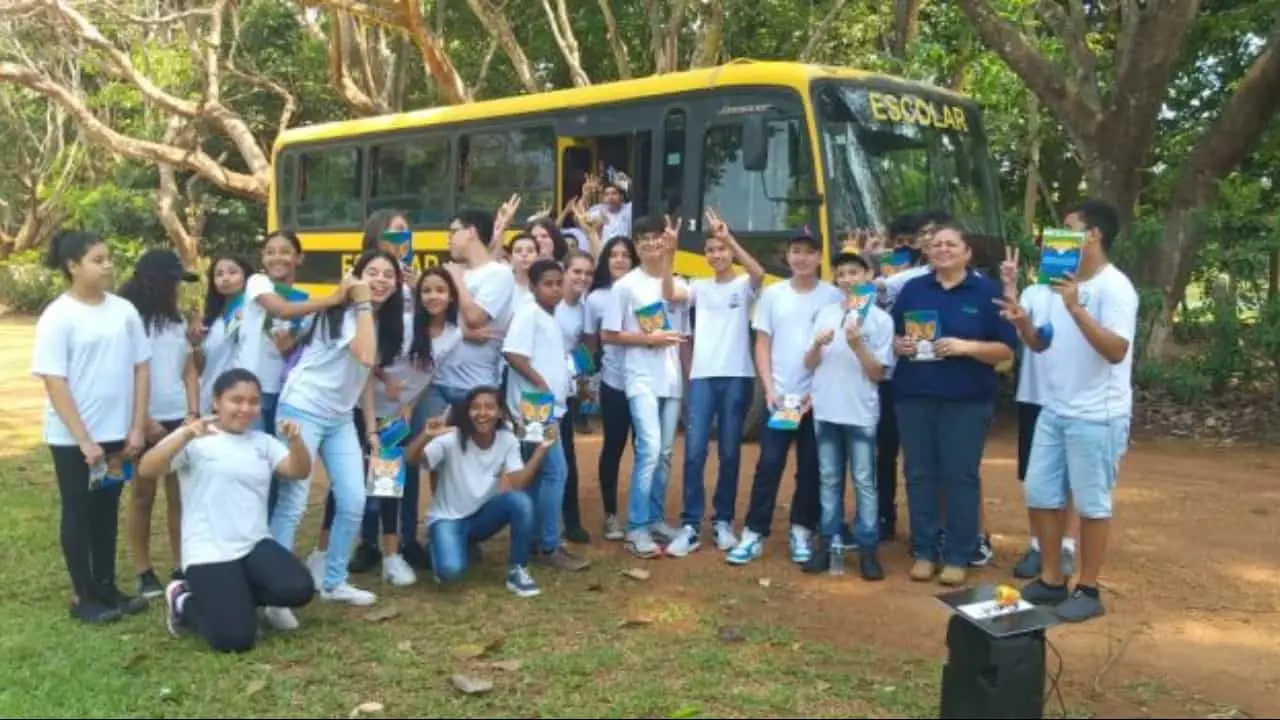 O tema do concurso é “Seja amigo das Nascentes: produzindo alimentos com responsabilidade". 