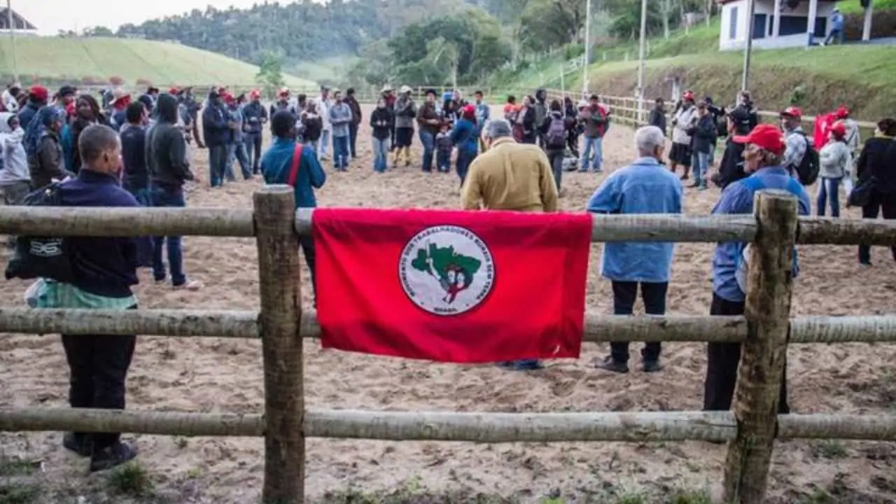 CPI foi instalada após número de invasões de terra no Brasil crescer. 