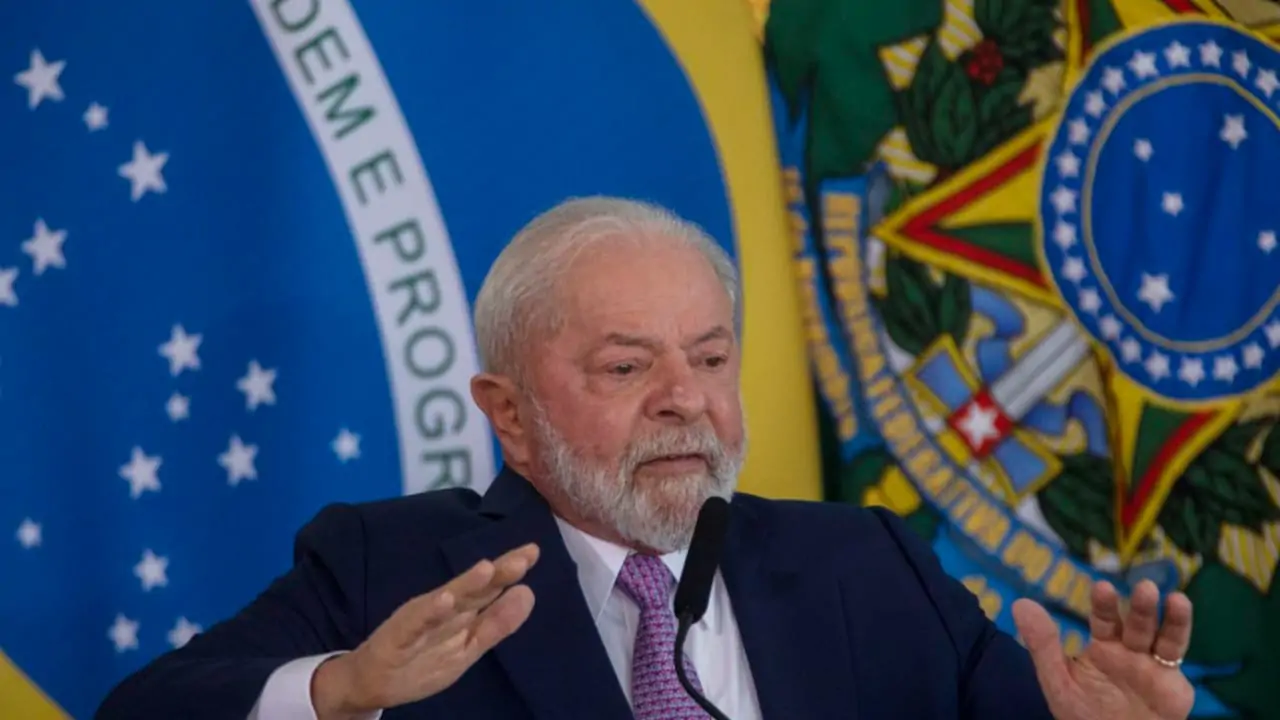 Lula planeja banco de terras para diminuir as invasões no Brasil. 