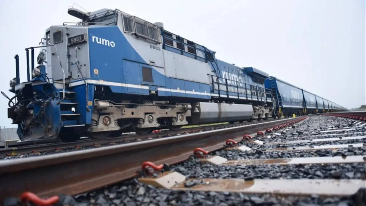 Presidente vem a Goiás para inaugurar a Ferrovia Norte-Sul. 