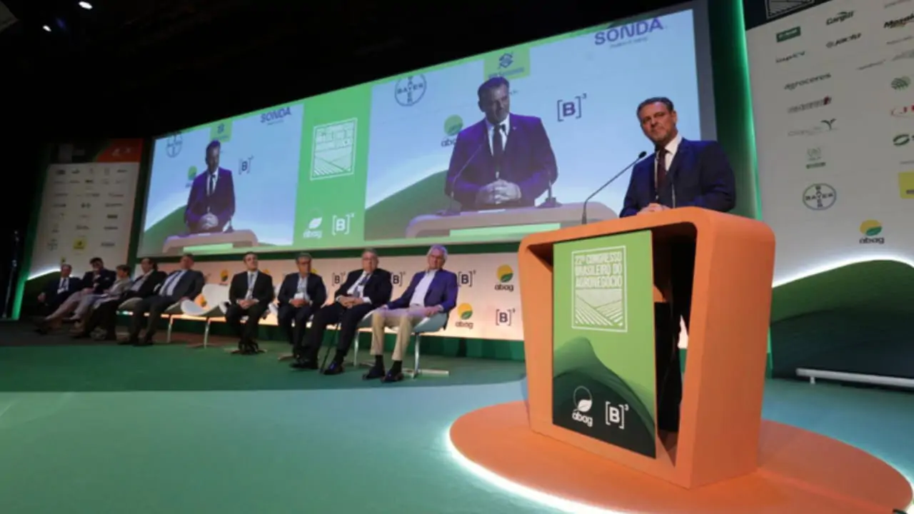 Ministro abordou a consolidação do país na produção de alimentos e matéria-prima. 