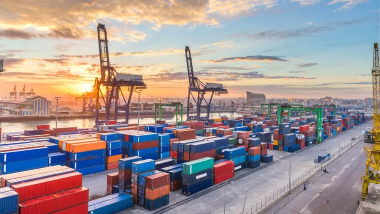 Oportunidade é criar políticas públicas para fortalecer exportações. 