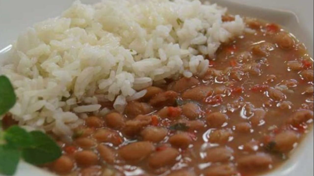 Culturas essenciais do prato brasileiro vinham perdendo espaço para commodities. 