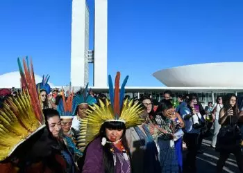 Texto base do PL 2903/23 foi aprovado com 43 votos sim e 21 não.