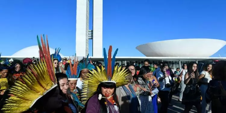 Bancada do agro no Senado reforça aprovação do marco temporal das terras indígenas 1 Texto base do PL 2903/23 foi aprovado com 43 votos sim e 21 não.