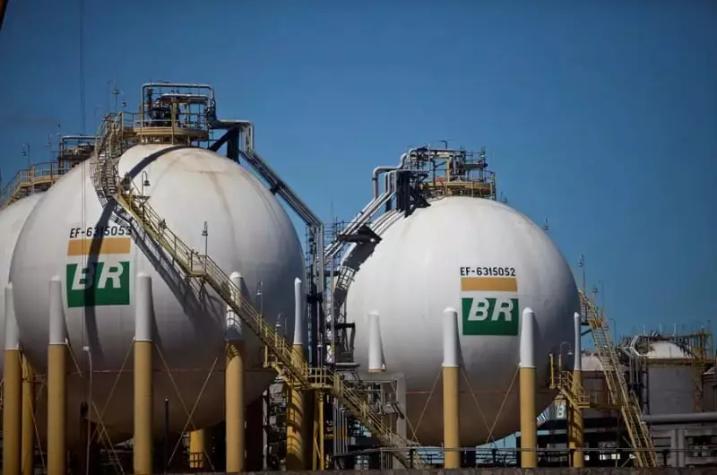 Petrobras atinge recorde de processamento de gás natural do pré-sal em setembro 2 Processamento de pré-sal