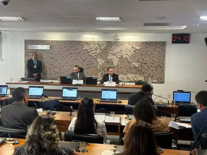 Comissão no senado