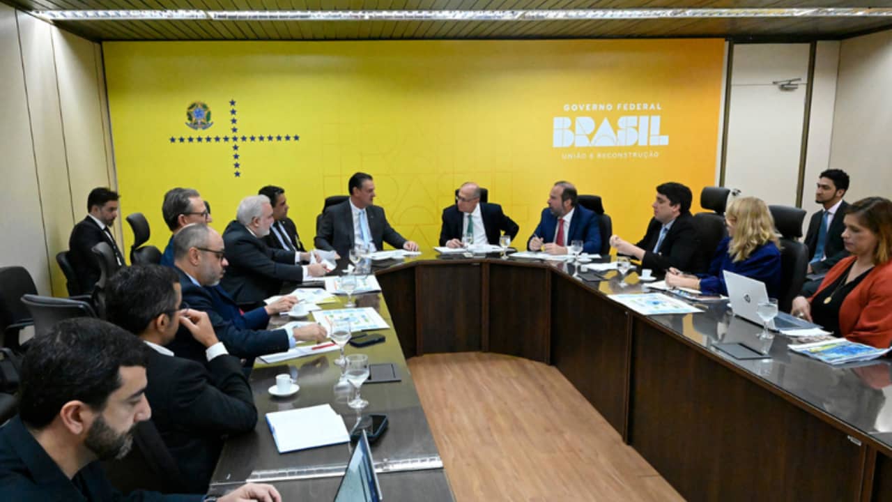Governo anuncia conclusão de unidade de gasoduto da Petrobras. 