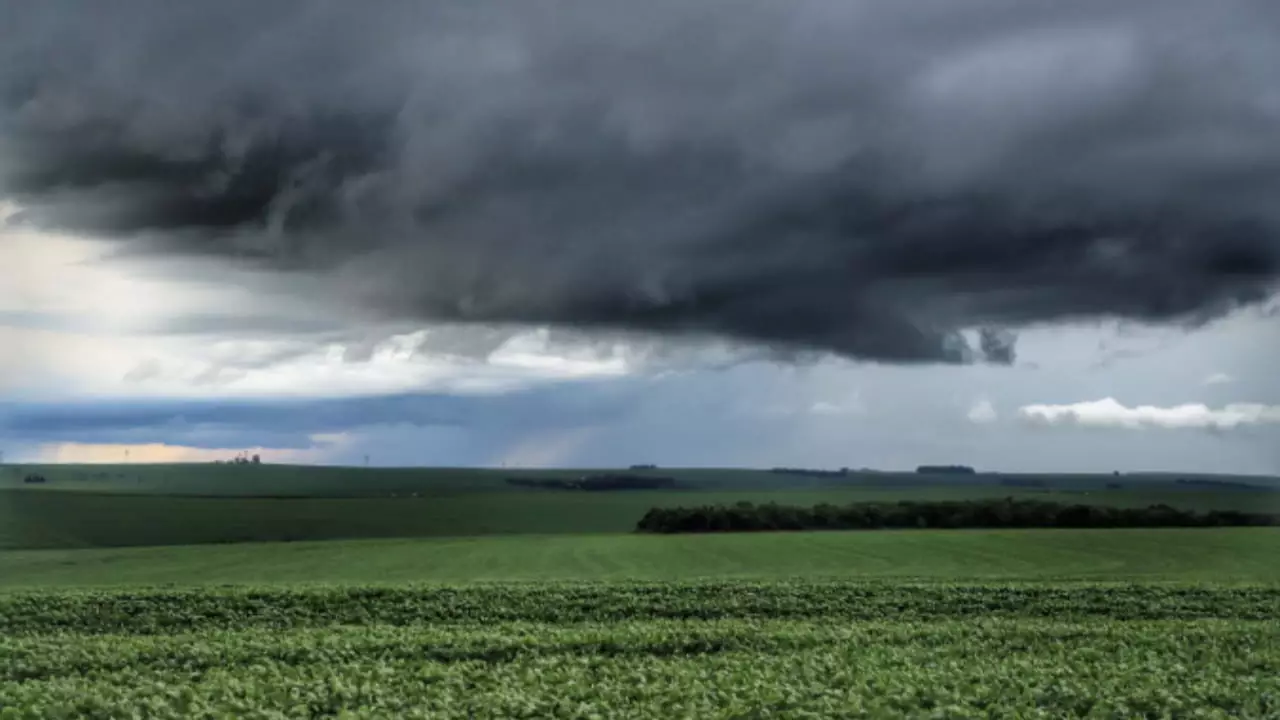 Fim de semana será de chuvas volumosas no Centro-Norte do Brasil 3 Até 7 de fevereiro a previsão é de volumes maiores que 60 mm em grande parte do País.