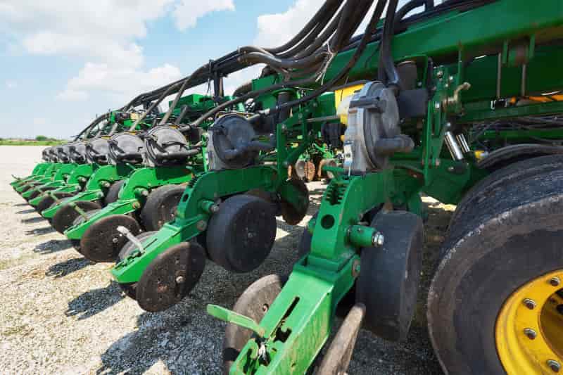 Vendas de máquinas agrícolas caem 29,1% em novembro de 2023; diz Fenabrave 2 Maquinas agrícolas