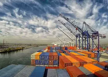 Brasil assina acordo para elevar participação de mulheres no setor exportador