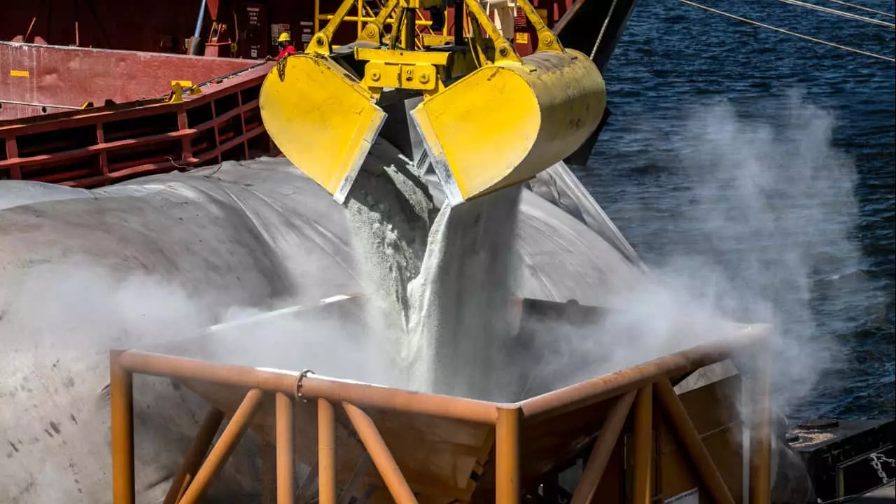 Porto de Paranaguá foi a principal porta de entrada dos produtos. 