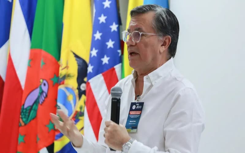 IICA discute criação de selo de agricultura familiar das Américas 2 Diretor-geral do IICA, no Encontro de Lideres Rurais