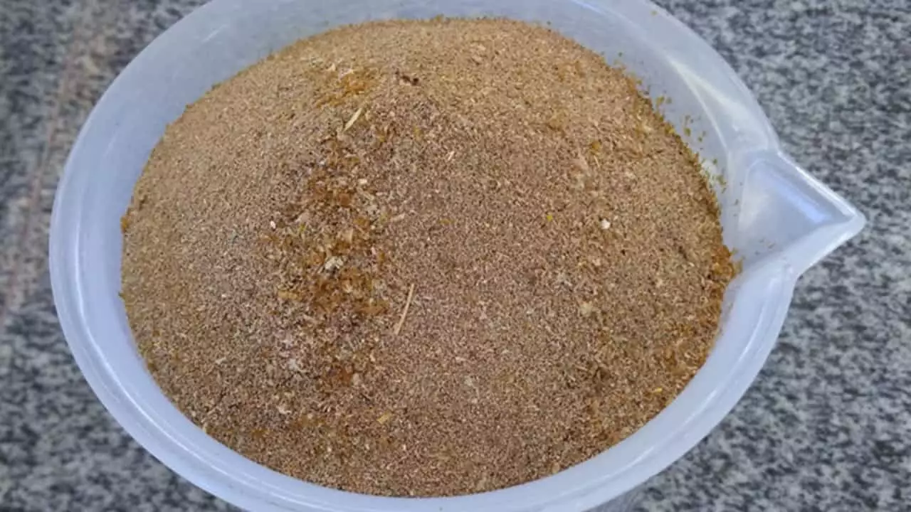 Resíduo da larva de inseto pode controlar doenças na cultura do tomate 3 Germinação do fungo Fusarium oxysporum no tomate foi reduzida em até cerca de 84%.