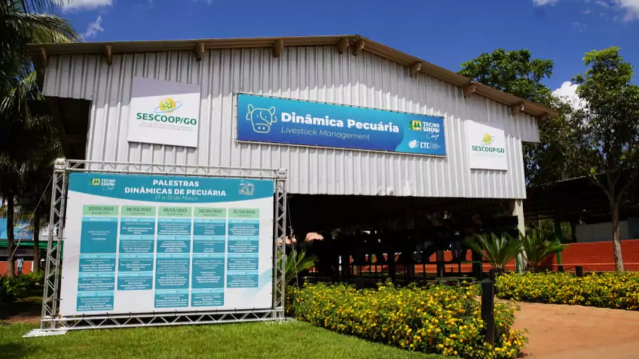 Pavilhão apresenta equinos, muares, bovinos de corte e de leite e outros. 