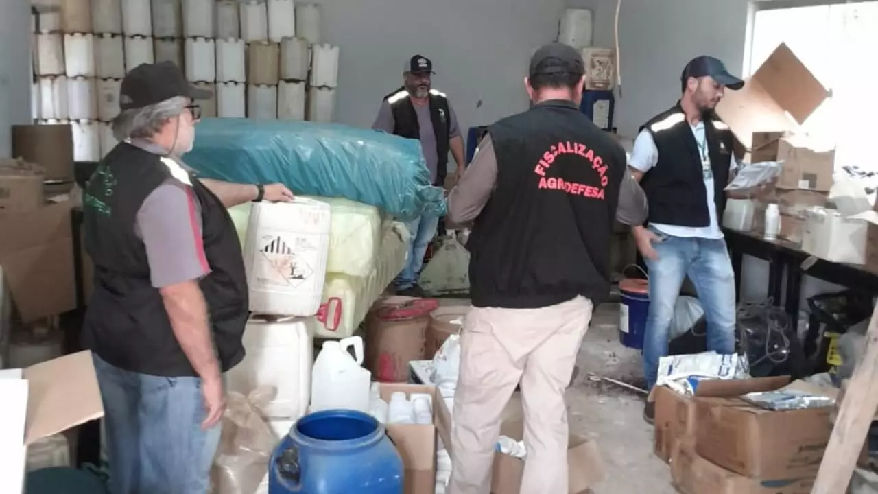 Produtos veterinários, além de herbicidas, pesticidas, inseticidas eram falsificados. 