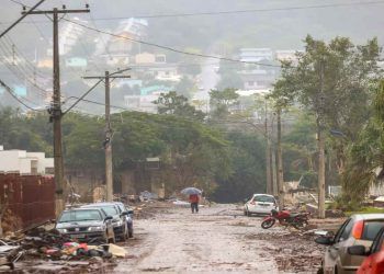 Centro de Operações de Emergência é criado para lidar com desastre no RS