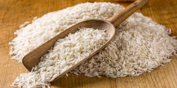 Enchentes no RS: Governo anuncia compra de arroz importado