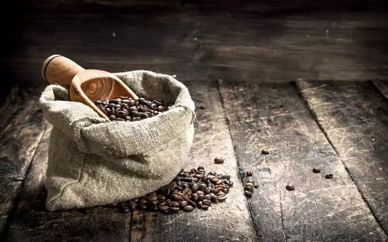 Safra de café 2024/2025 no Brasil pode alcançar 64,92 milhões de sacas