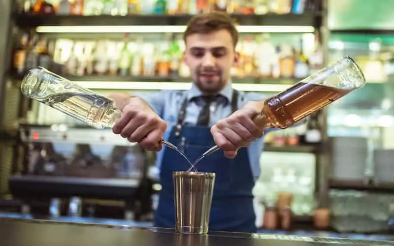 Anuário da Cachaça 2024: Brasil ultrapassa a marca de 1,2 mil cachaçarias