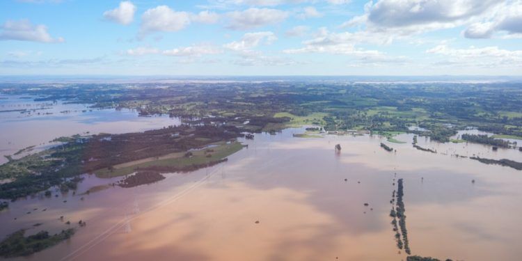 Câmara aprova PEC que reserva 5% das emendas para catástrofes naturais