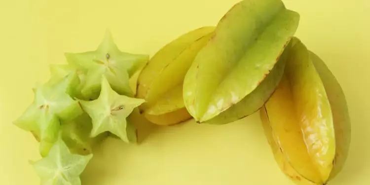 Confira como plantar carambola e os benefícios do consumo da fruta