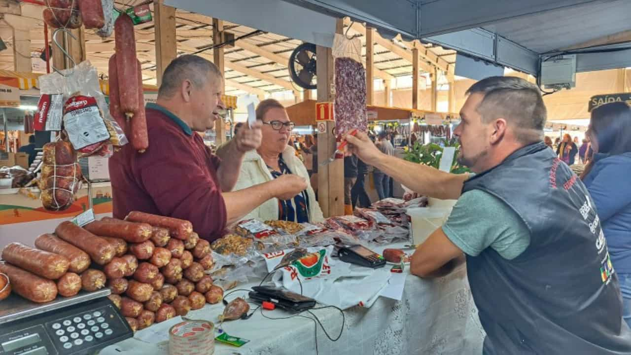 Visitantes terão acesso a centenas de produtos da agricultura familiar e artesanato.