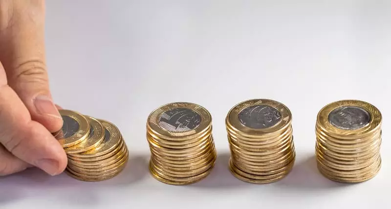 Projeção do mercado financeiro aponta inflação de 4,99% para 2025 3 Economia Brasileira