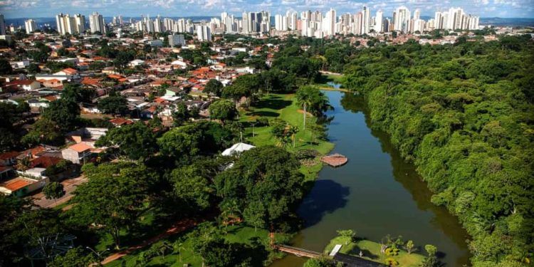 Capitais do agro no Centro-Oeste enfrentam desafios sociais em meio à ascensão econômica