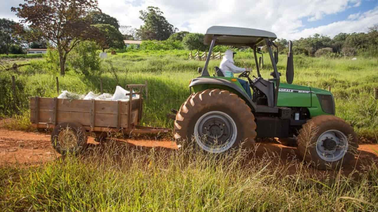 Senar oferece cursos online sobre máquinas agrícolas.