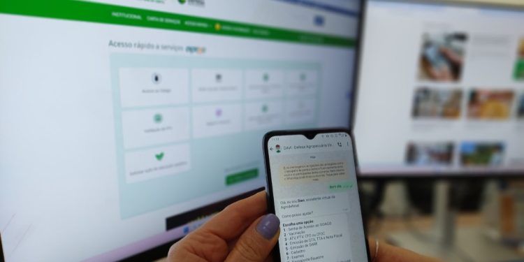 Agrodefesa lança robô tira-dúvidas de defesa agropecuária pelo Whatsapp, em Goiás