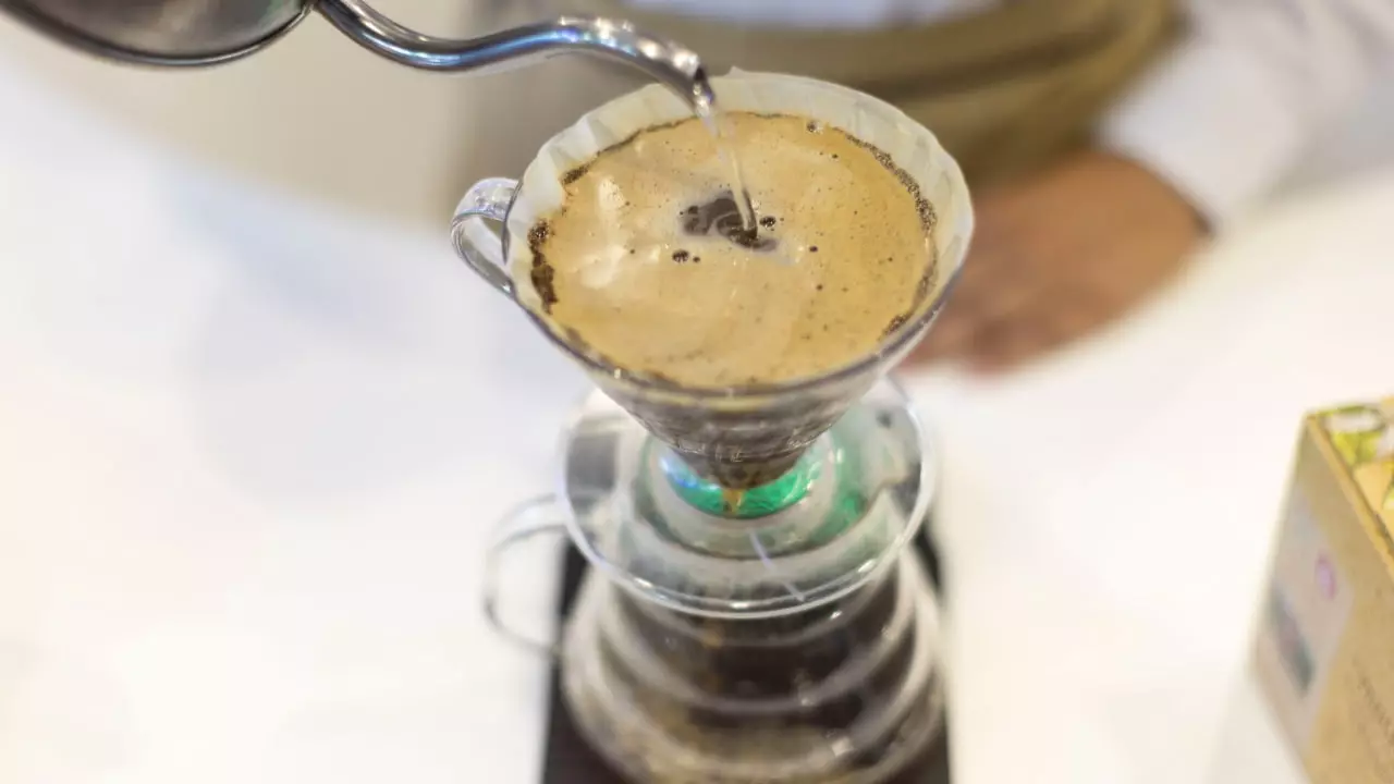 Semana Internacional do Café acontece de 20 a 22 de novembro, em Belo Horizonte-MG 2 Tema é o clima, a ciência e os consumidores moldam o futuro do café.