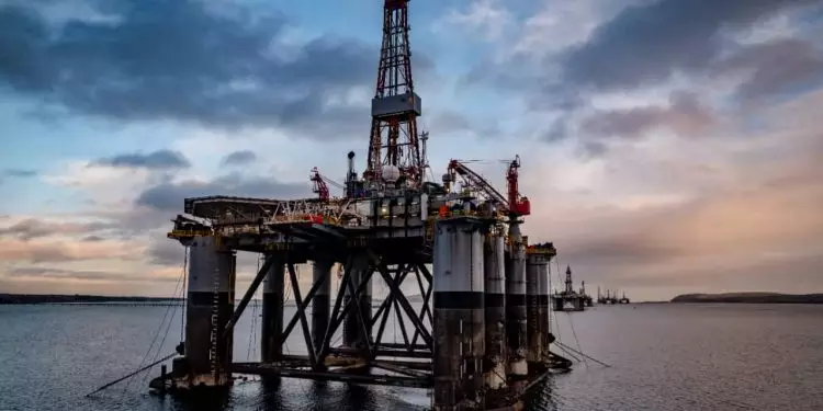 Maior plataforma de petróleo começa a operar no pré-sal 1 Maior plataforma de petróleo começa a operar no pré-sal