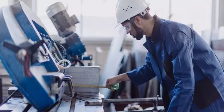 Produção industrial fecha 2024 com crescimento de 3,1%, aponta IGBE