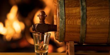 Anuário aponta fortalecimento da cadeia produtiva da cachaça em 2024