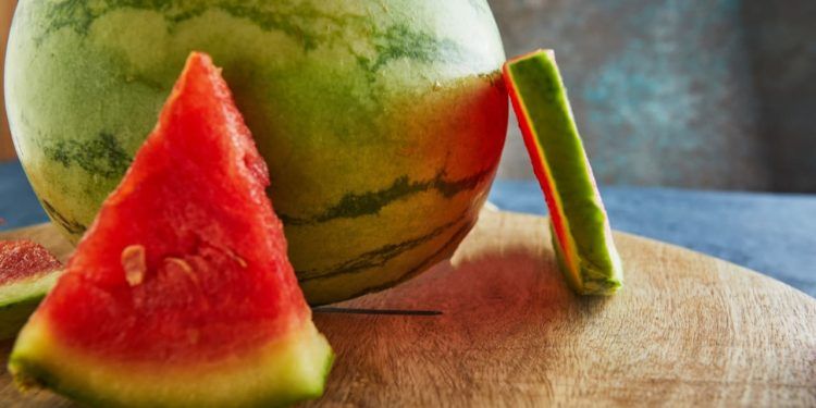 Controle fitossanitário assegura exportação de frutas de Goiás