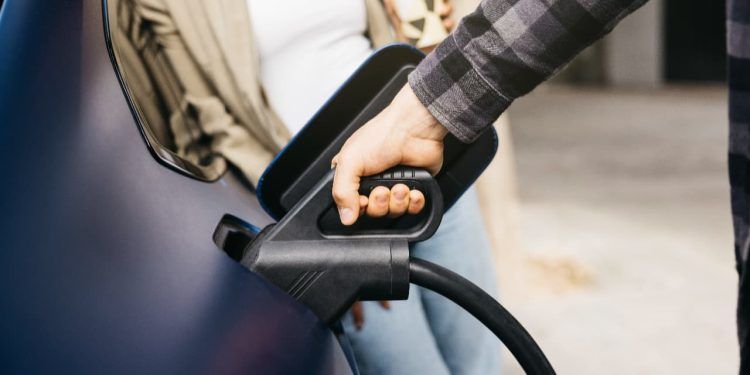 Petrobras reduz preço da gasolina A vendida às distribuidoras em 5,6%