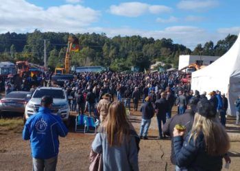 Produtores rurais no RS protestam por solução para dívidas e perdas causadas pelo clima
