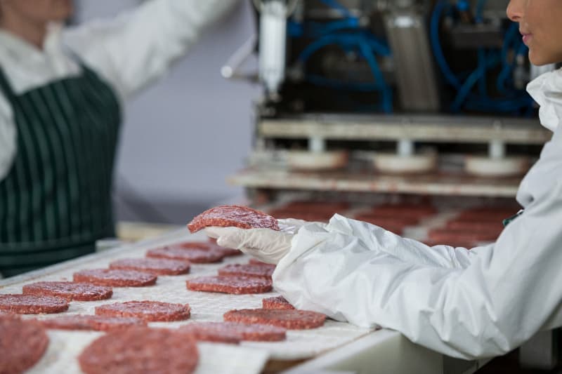 Produção de carnes deve ultrapassar 31 milhões de toneladas em 2025, estima Conab 3 Carnes