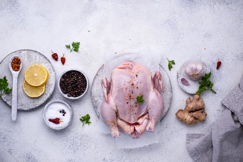 Peru, Jordânia e Hong Kong liberam carne de frango do Brasil após controle da gripe aviária 2 Restrições a carne de frango