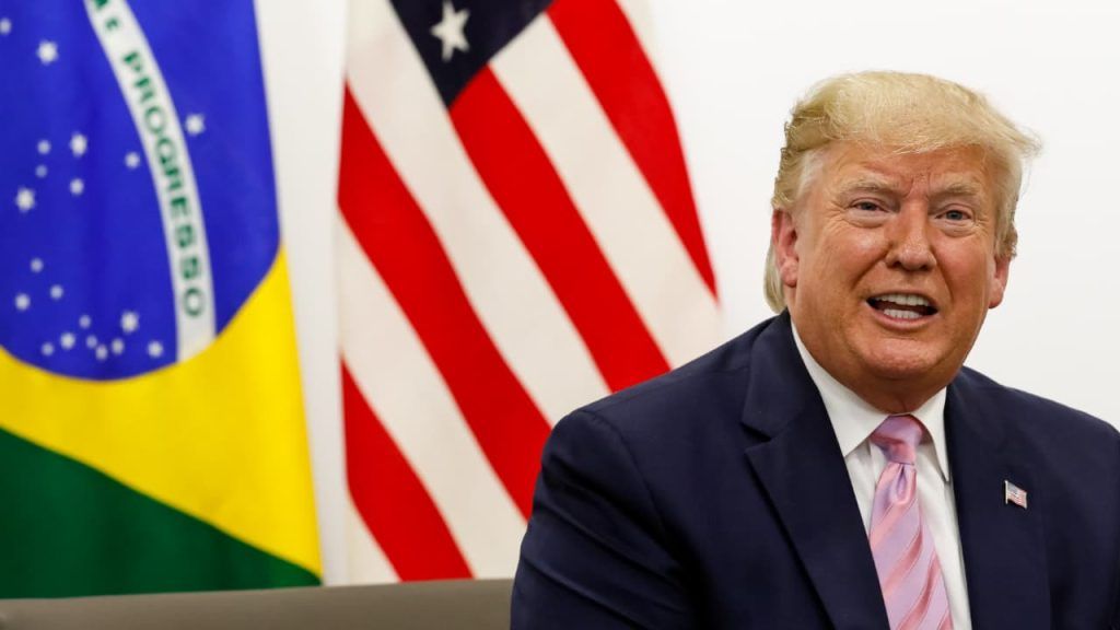 Quase 700 produtos ficam fora da lista do tarifaço dos EUA contra o Brasil; confira